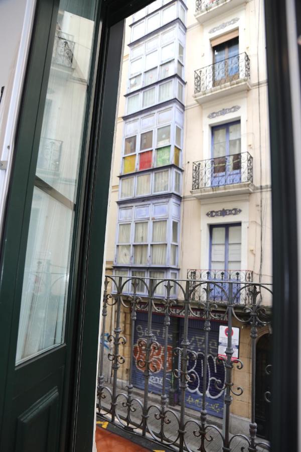 Piso Exclusivo Frente Al Casco Viejo Con Parking Gratis Apartment Bilbao Exterior photo
