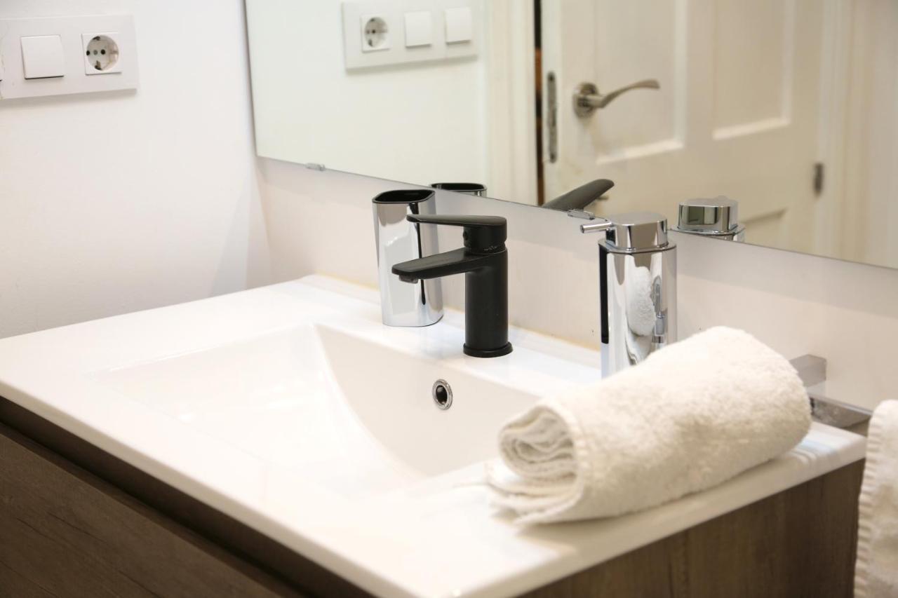 Piso Exclusivo Frente Al Casco Viejo Con Parking Gratis Apartment Bilbao Exterior photo